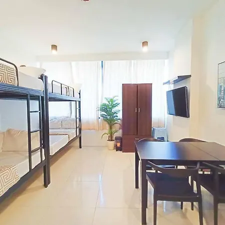 14T Walking Distance To Ayala And It Park With Wifi Apartment